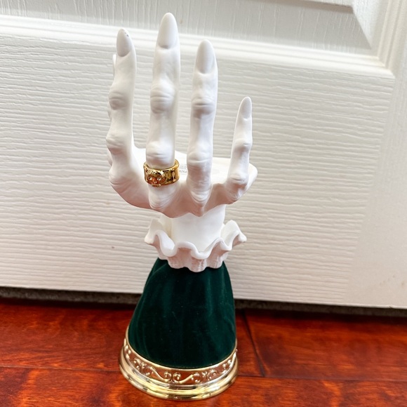 NWT Bath & Body Works Halloween Haunted Mansion Hand Single Wick Candle Holder - Picture 2 of 3